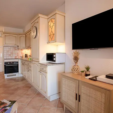 47m² Vue 180° Piscine Parking * Saint-Raphael (Var)